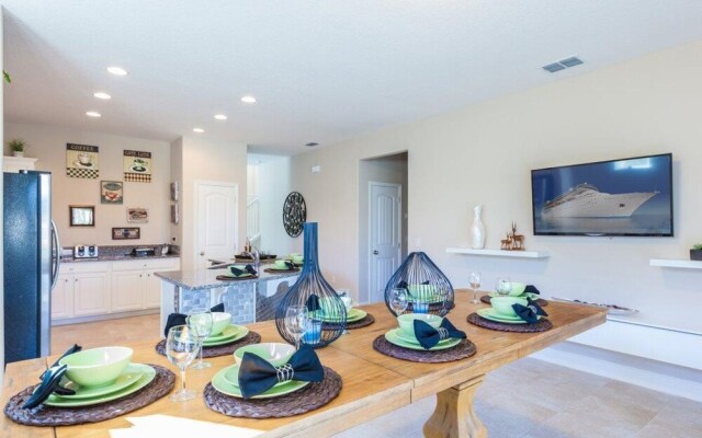 Solterra - 4404 Acorn Court