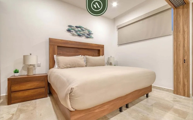 Oceanview 1 BR Condo With Pools and Beach Access
