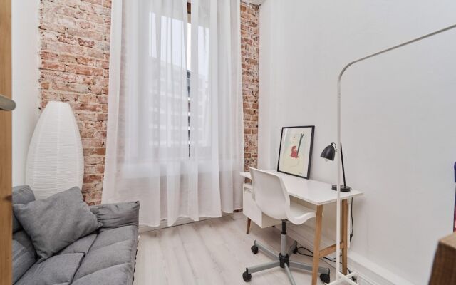 Studio z Antresolą by Renters