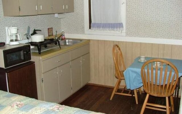 Maple Lodge Cabins