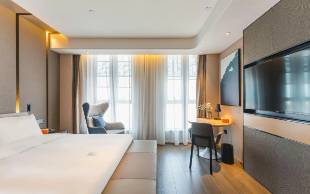 Atour Hotel Jiaxing Haiyan Haifeng Road
