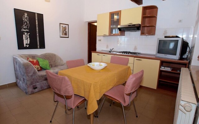 Apartments Yellow 721