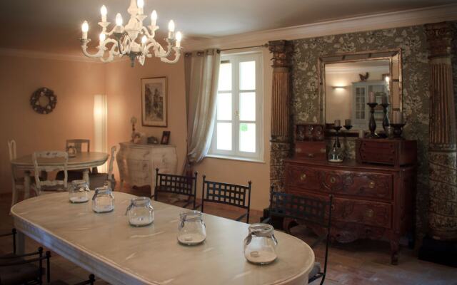 Les Carmes and spa