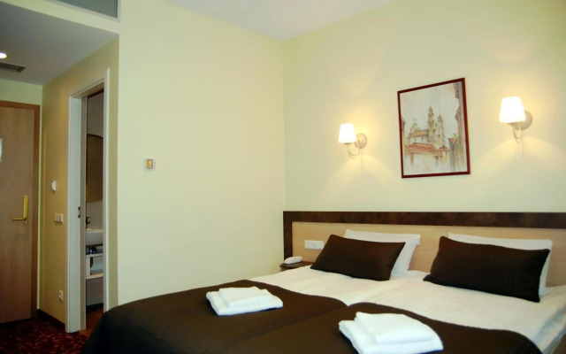 City Gate Hotel