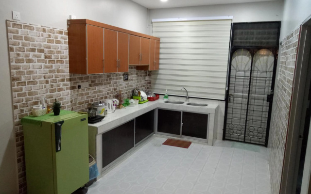 AK Homestay - photo 4