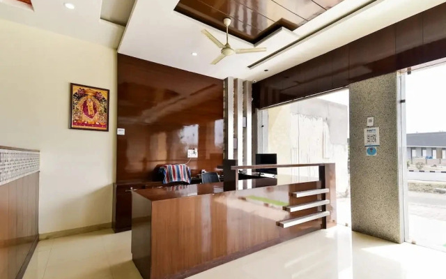 Glorious Resort by OYO Rooms