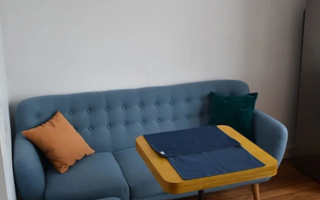 Large 1 Bedroom Apartment in Paris