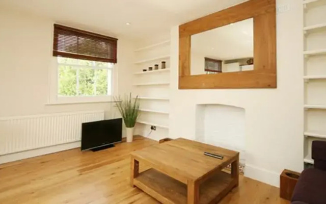 Chic Notting Hill Apartment