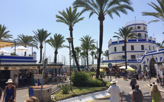 Estepona Port Apartment