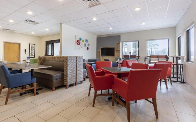 Holiday Inn Express Metropolis by IHG