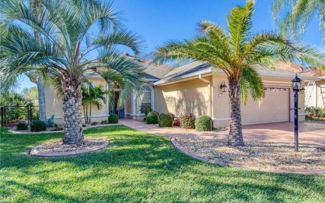 Splashing Dolphins - Three Bedroom Home