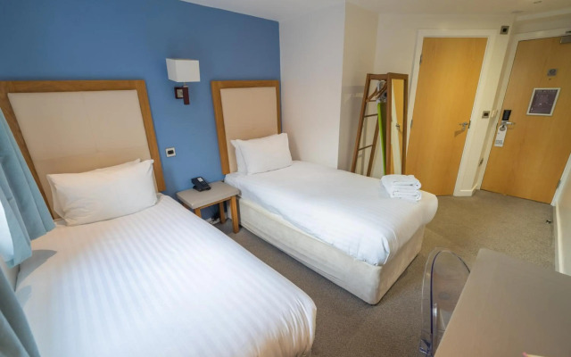 Waterside Hotel & Leisure Club