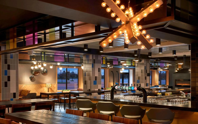 Delta Hotels by Marriott Toronto Airport & Conference Centre