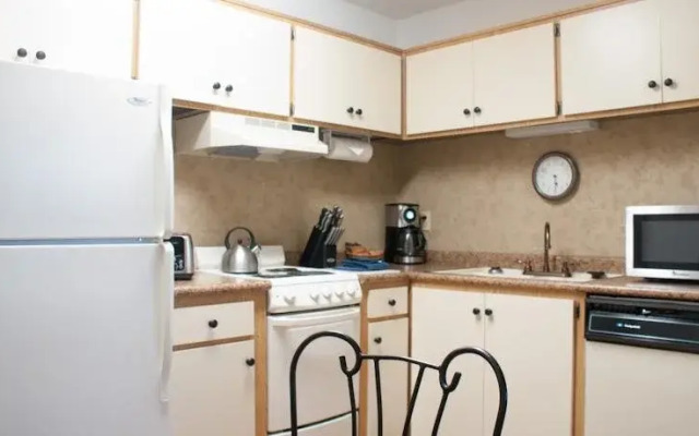 Sky Harbor Apartments