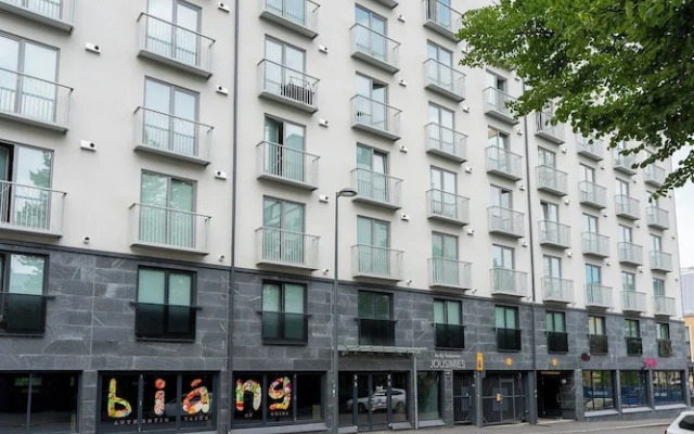 Modern Studio in the Heart of the City