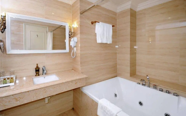 A&Em 280 Le Thanh Ton