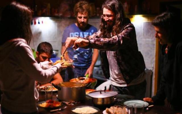 SUEñO PROFUNDO HOSTEL