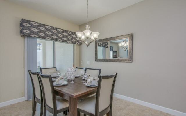 Fully Equiped 4 Bedroom Villa