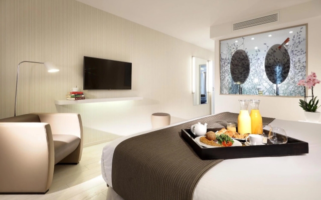 Eurostars Book Hotel - Image 4