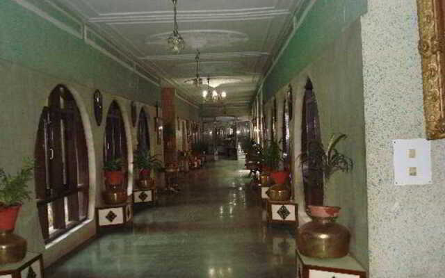 Pallavi International Hotel