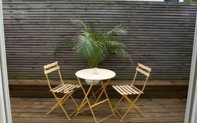 Inviting & Secluded 1BD House w/ Patio - Peckham!