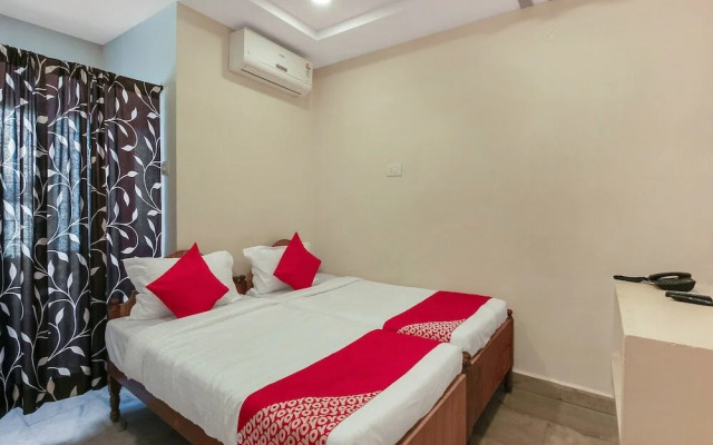 Sri Balaji Lodge By OYO Rooms