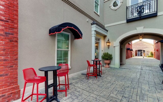 The Mantissa Executive Suites and Spa