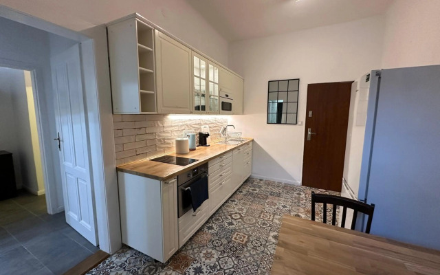 Karlin Balcony Apartment