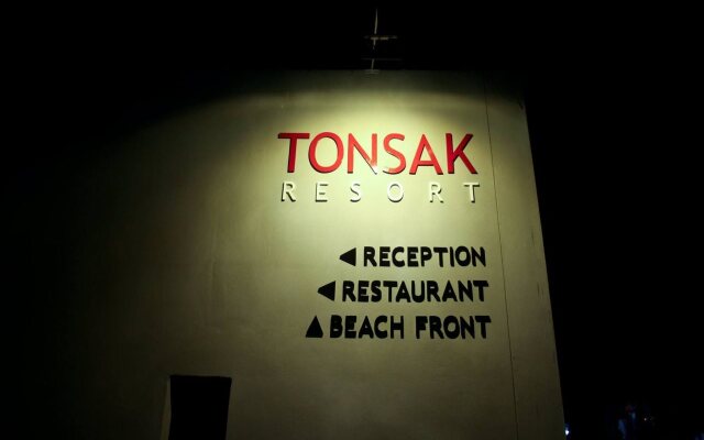 Tonsak Resort