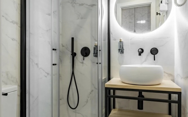 Dobo | Marco Polo Residence