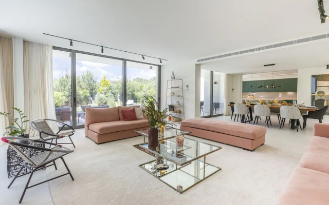 Troia Design Villa by Cadenzalux