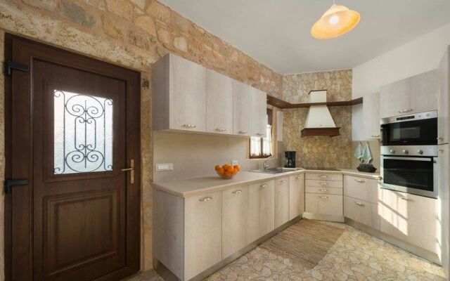 Rodia House
