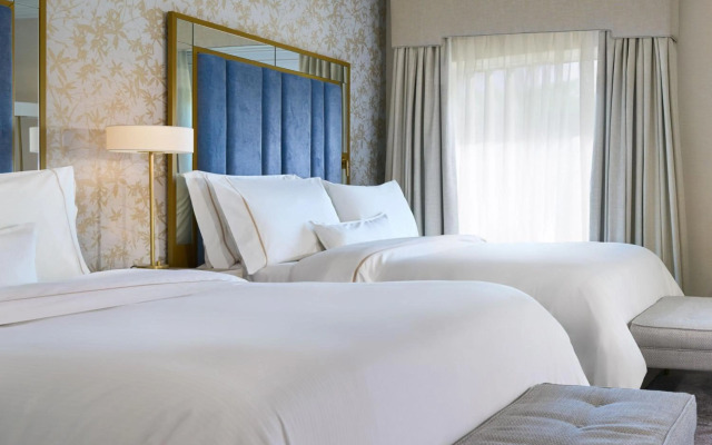 The College Green Hotel Dublin, Autograph Collection