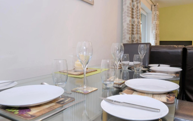 Netherhills Apartment