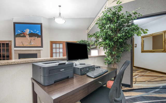 Days Inn by Wyndham Watertown