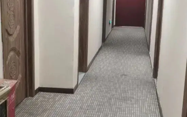 Luodian Xinkai Business Hotel