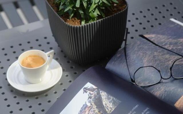 Modern Studio Ideal for Couples or Digital Nomads, Old Town Mytilene