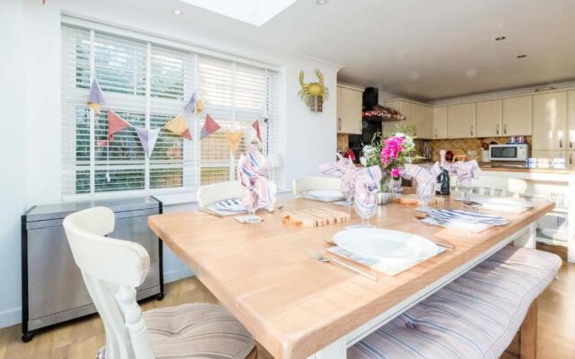 69 Saxmundham Road