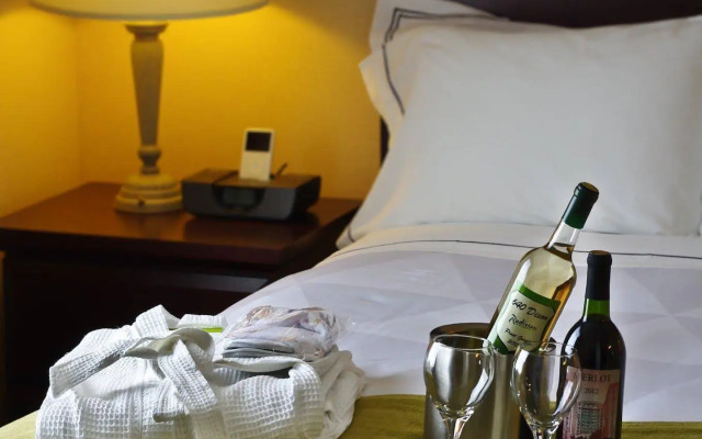 Radisson Suite Hotel - Toronto Airport