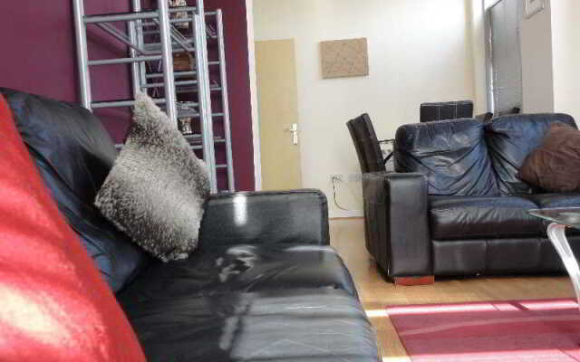 Comfort Zone Parkside Apartment Hotel Birmingham
