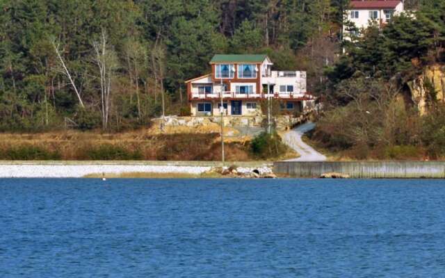 Seosan Noeulgwa Bada Pension