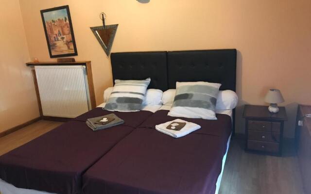 Chambre D'hôtes Restaurant Anzi