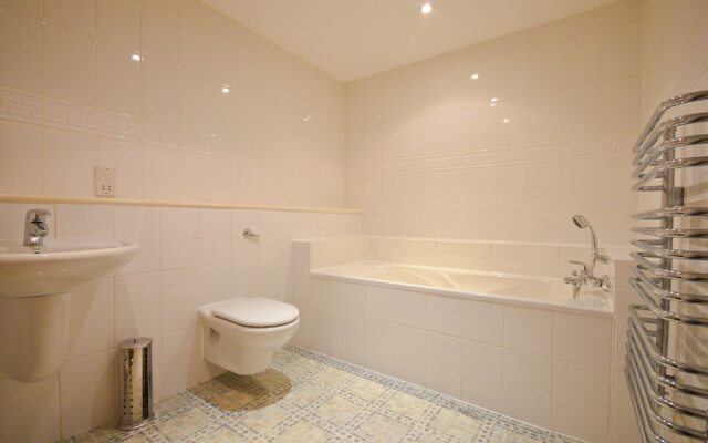 Town or Country - Greenwich Apartments