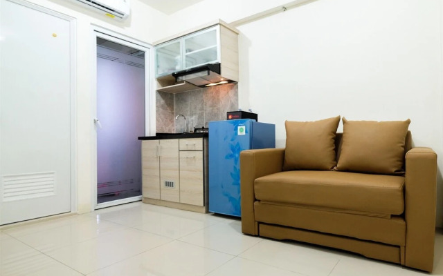 Comfortable 2BR Green Pramuka Apartment