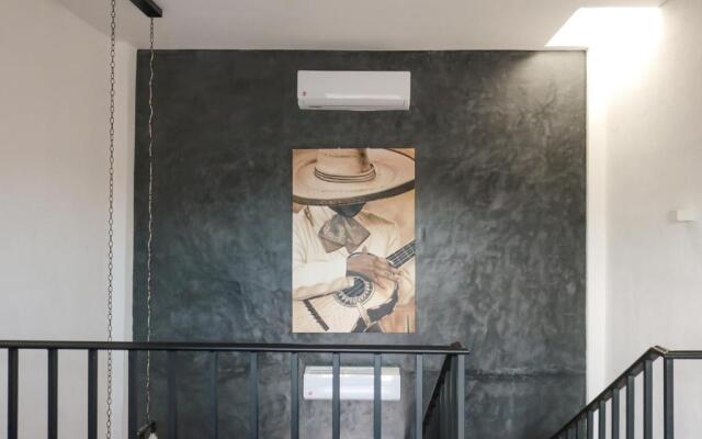 Gallo Azul, Downtown Loft Style Apartment