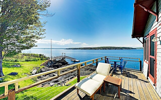 New Listing! Charming W/ Dock & Bay Views 2 Bedroom Cottage