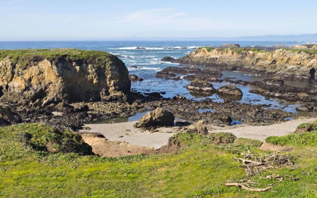 Seabird Lodge