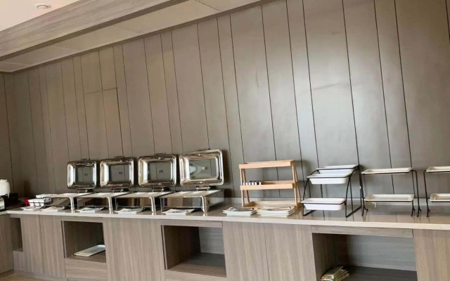 HanTing Hotel (Fuping Binhe Bridge)