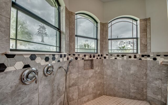 Villa Lake Kennedy - Roelens Vacations