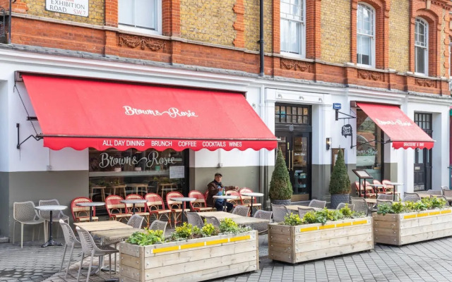 Elvaston Place III by Onefinestay